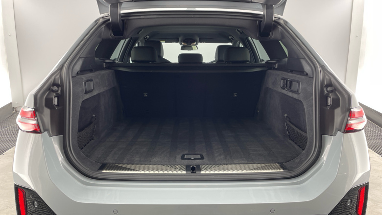 BMW 5 Series 520i M Sport Pro 5dr Auto Petrol Estate